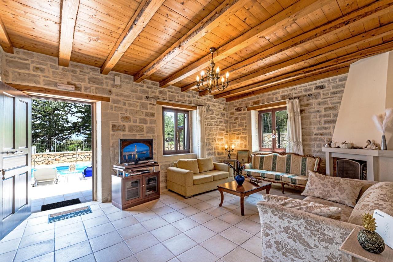 Villa Despina Prinés Buitenkant foto